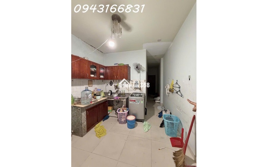 Bán nhà mặt phố Lạc Long Quân, Tân Bình: 140m2, 4 tầng, 6PN, vị trí vàng kinh doanh, sổ hồng chính chủ, giá chỉ 25 tỷ!